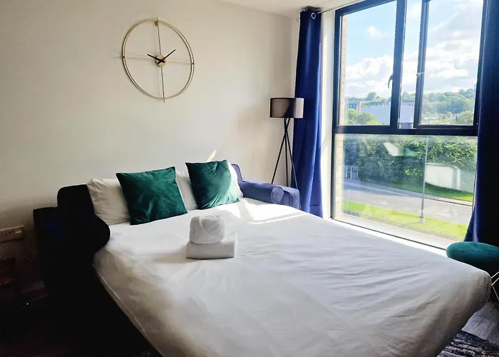 Westminster Park Luxury One Bed Apartment With Free Parking