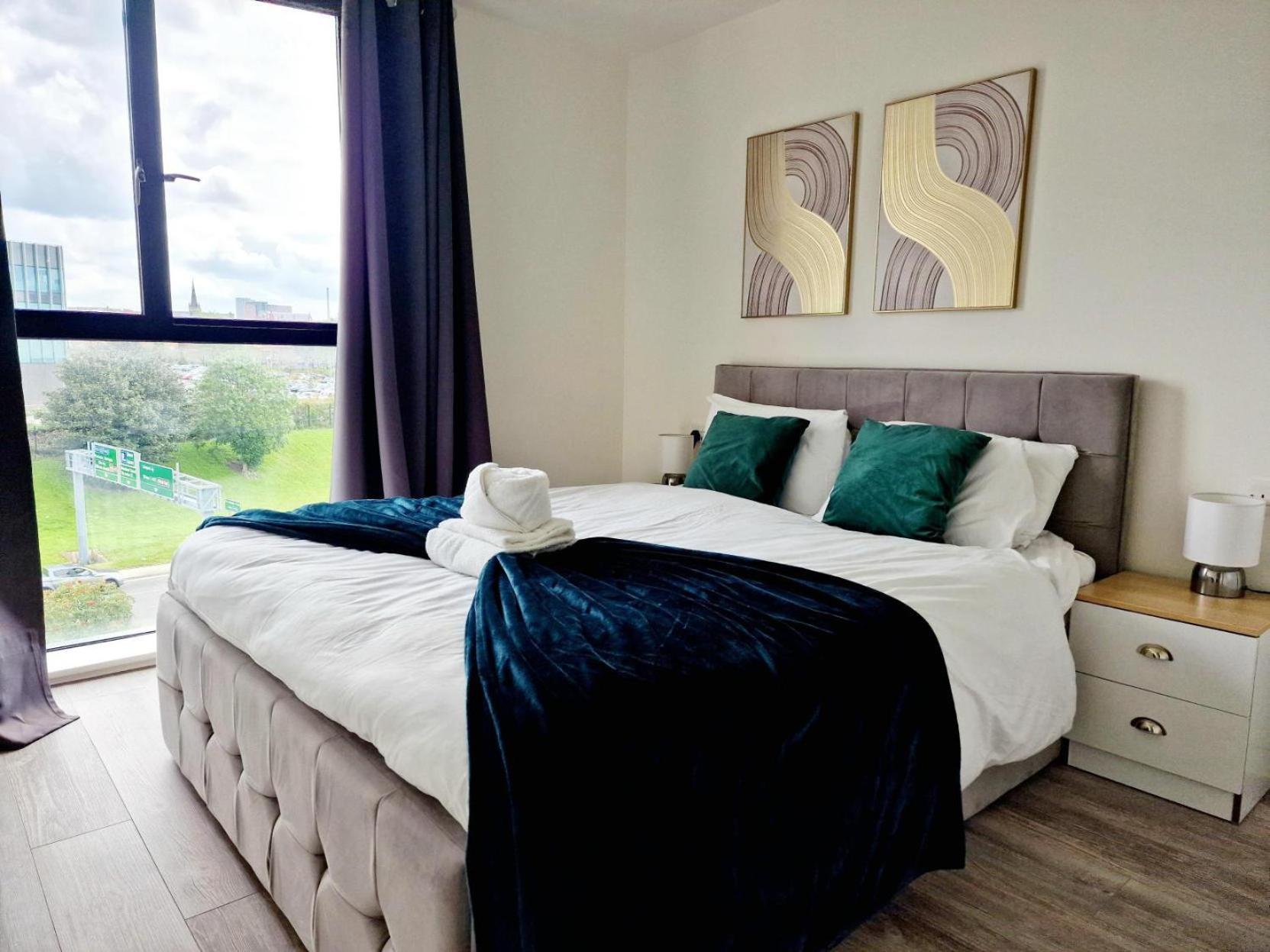 Westminster Park Luxury One Bed With Free Parking Liverpool