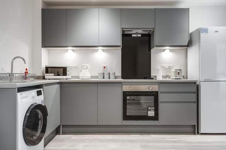 Westminster Park Luxury One Bed With Free Parking * Liverpool